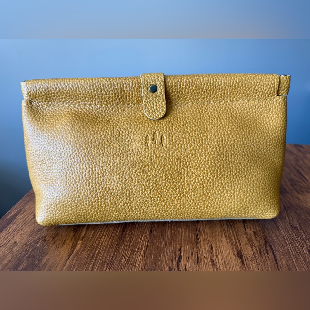 Portland Leather Famed Frame Sumshine Pouch Leather Clutch